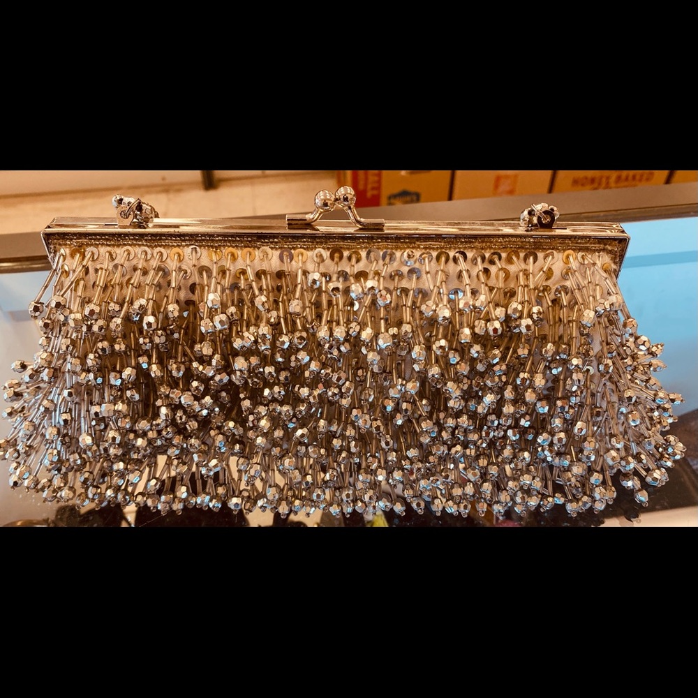 Super cute vintage clutch